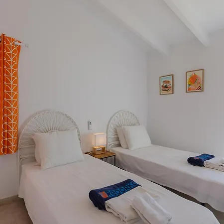 Diani * ביניבקה